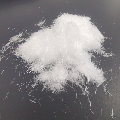fibra a prueba de explosiones del polietileno del punto de fusión bajo 30microns para los materiales refractarios