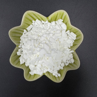 1,2,3-Benzotriazol ((BTA), cristaloides blancos en forma de aguja, utilizados como antirrujo, líquido anticongelante, aditivo antioxidante