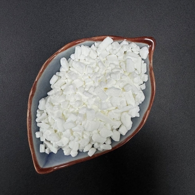 1,2,3-Benzotriazol ((BTA), cristaloides blancos en forma de aguja, utilizados como antirrujo, líquido anticongelante, aditivo antioxidante