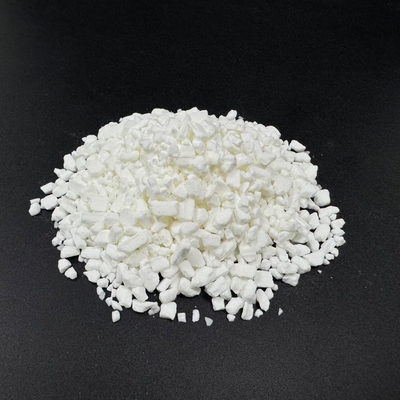 1,2,3-Benzotriazol ((BTA), cristaloides blancos en forma de aguja, utilizados como antirrujo, líquido anticongelante, aditivo antioxidante