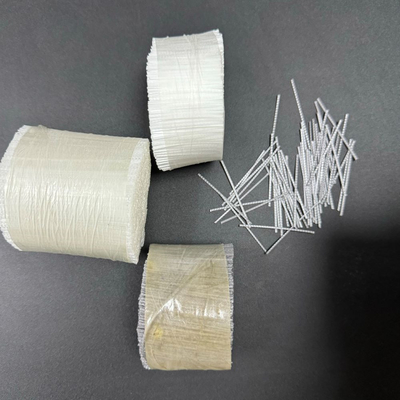 Fibra de polipropileno de macrofibras sintéticas para el refuerzo de hormigón y su uso en materiales de relleno
